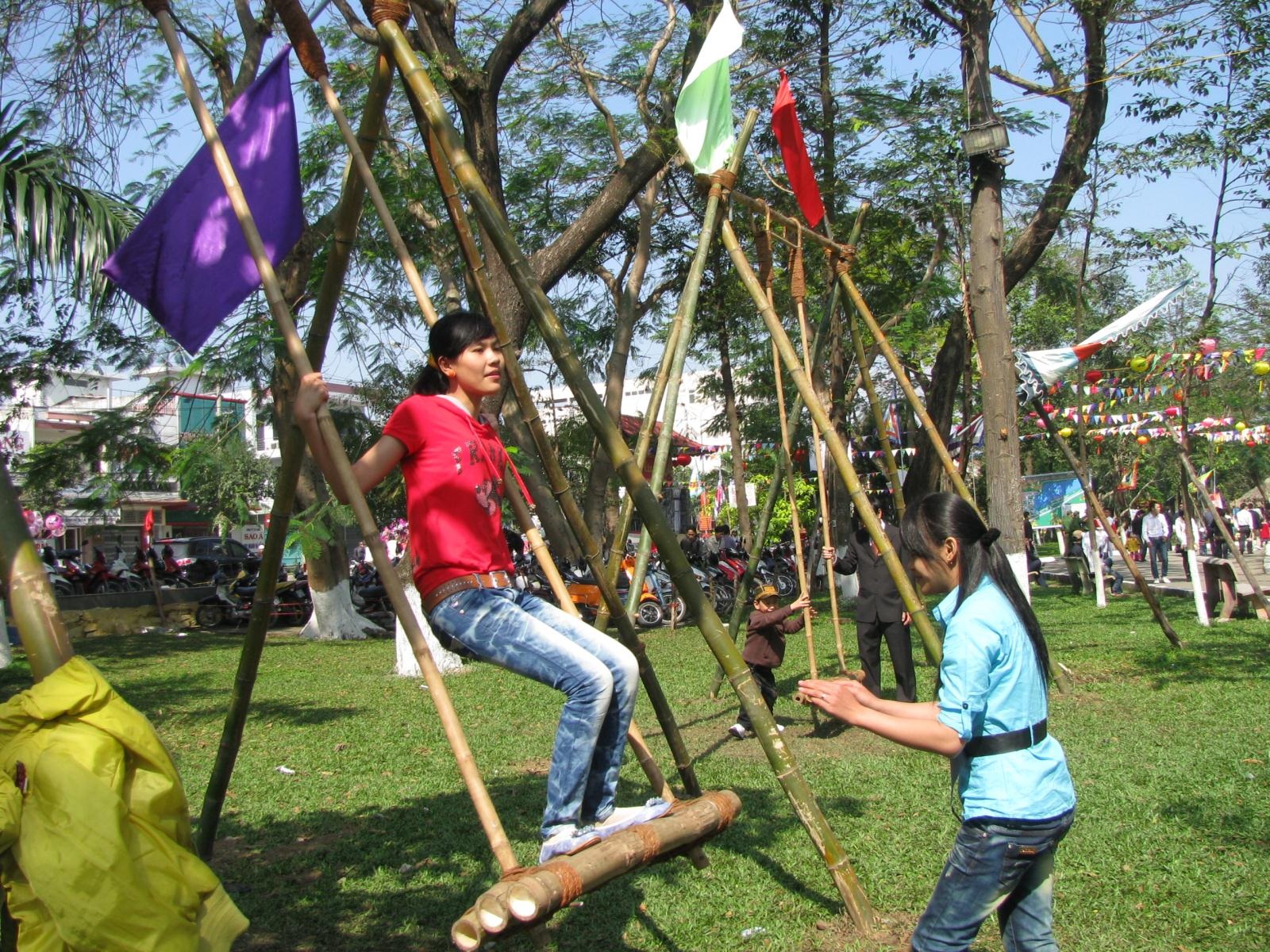 “Tết xưa” hút khách du xuân - 3