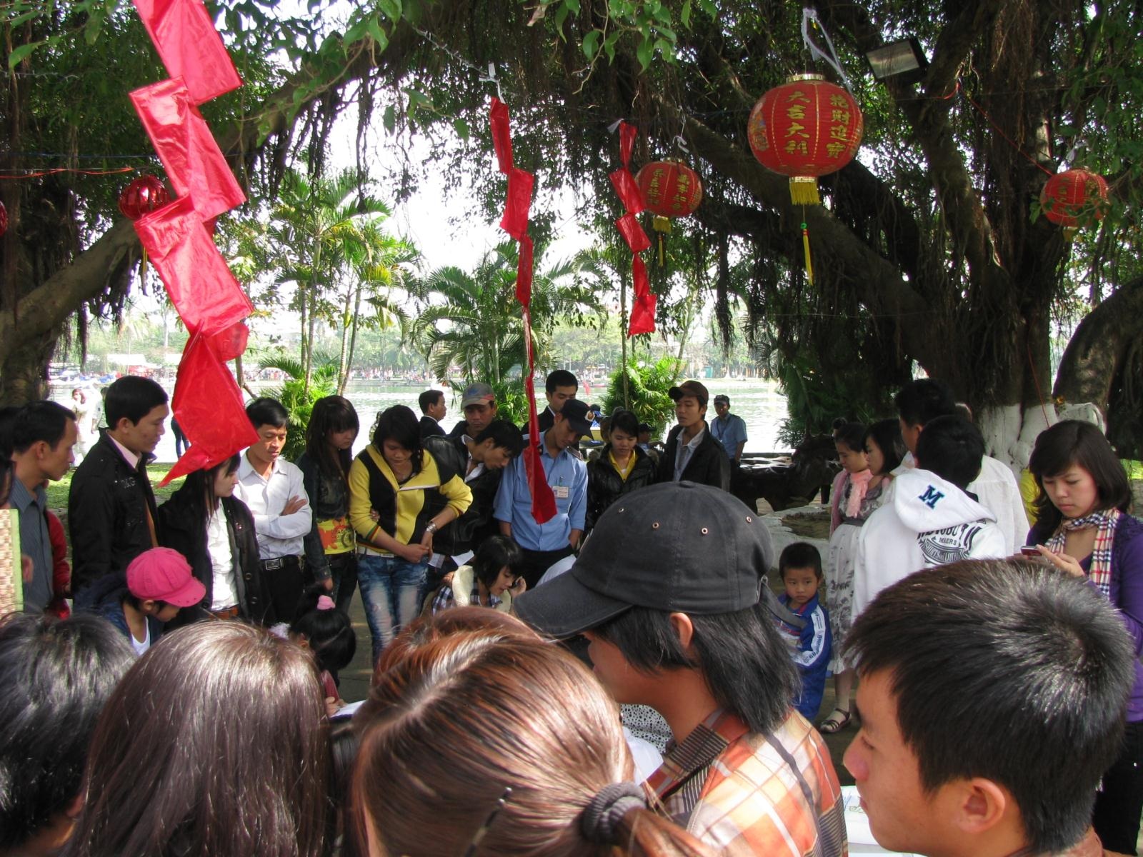 “Tết xưa” hút khách du xuân - 5