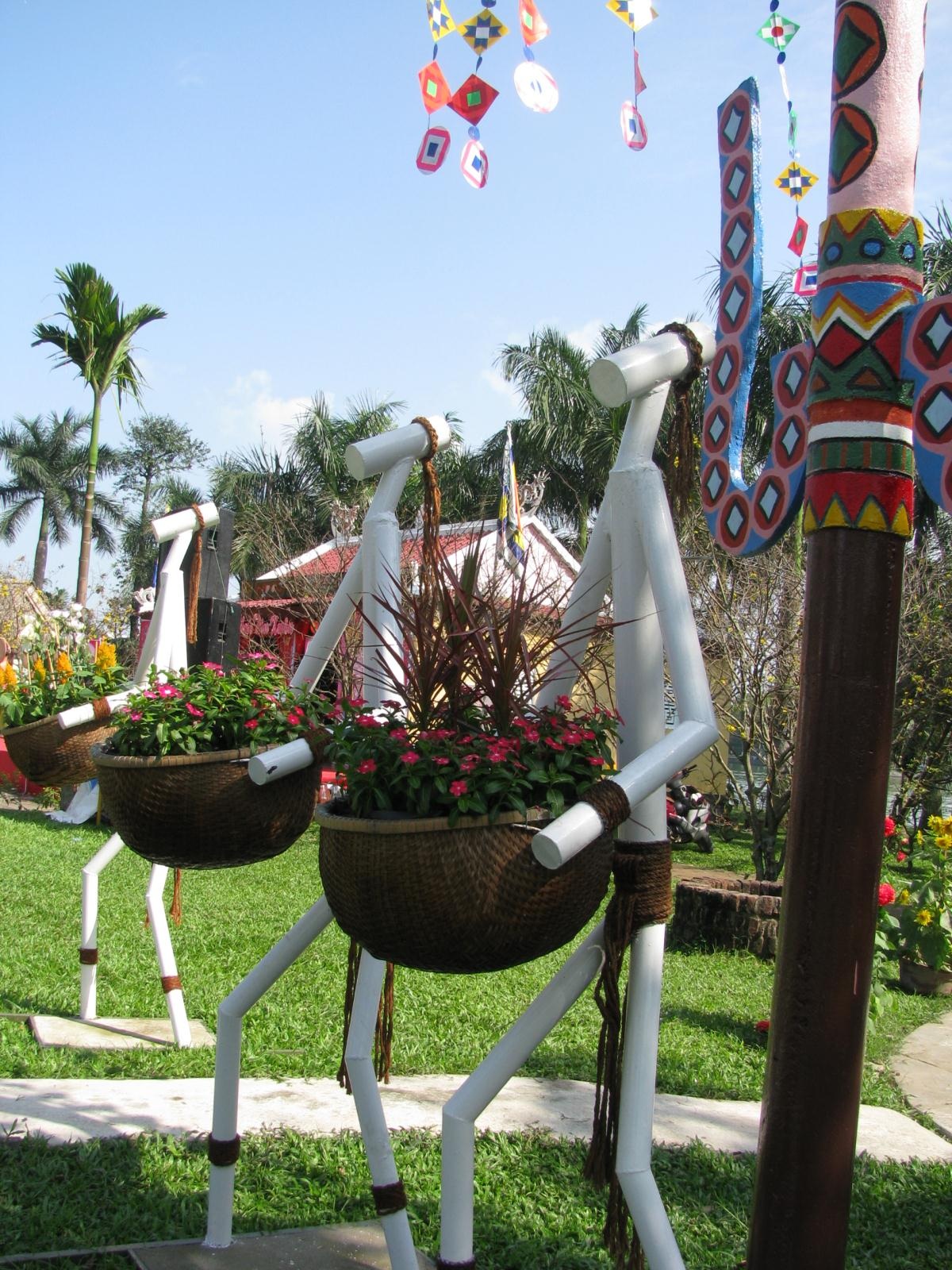 “Tết xưa” hút khách du xuân - 8