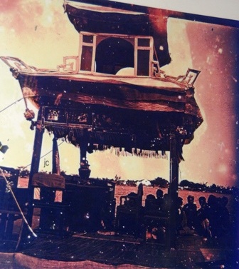 Xem lễ hội cung đình Huế xưa qua bộ ảnh quý đen trắng - 6