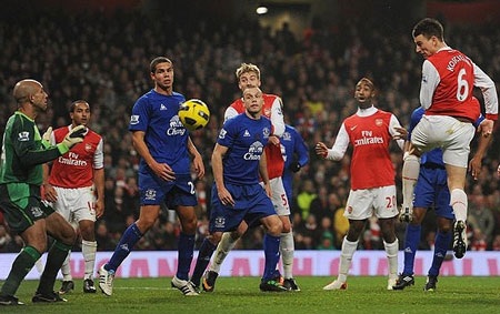 Những khoảnh khắc ấn tượng vòng 25 Premier League - 20