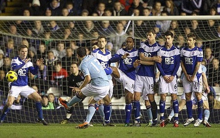 Những khoảnh khắc ấn tượng vòng 25 Premier League - 4