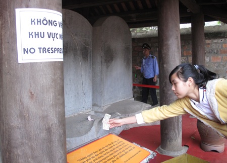 Nô nức mua chữ cầu may - 4 Nô nức mua chữ cầu may - 4