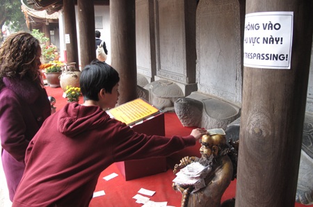 Nô nức mua chữ cầu may - 6 Nô nức mua chữ cầu may - 6