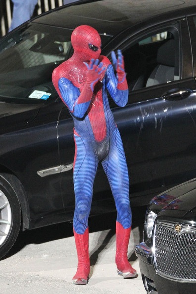 Ngắm Andrew Garfield với tạo hình người nhện - 10