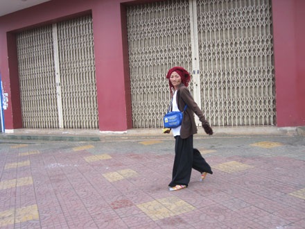 Thân già còm cõi mưu sinh ngày đầu năm  - 1