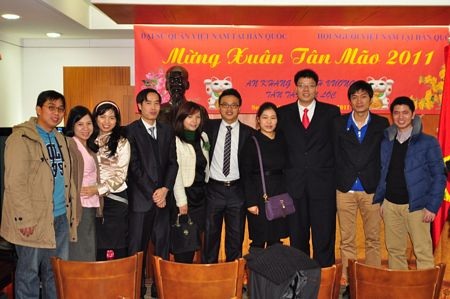 Người Việt khắp thế giới đón Tết - 1