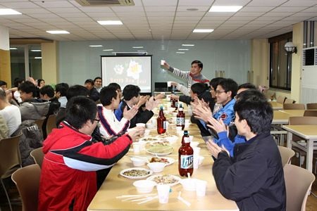 Người Việt khắp thế giới đón Tết - 3