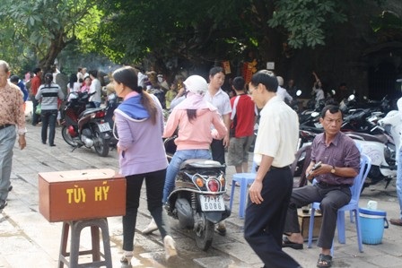 Ngao ngán giá dịch vụ đầu xuân - 2 Ngao ngán giá dịch vụ đầu xuân - 2