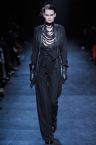 BST đông 2010 của Ann Demeulemeester - 12