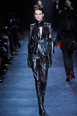 BST đông 2010 của Ann Demeulemeester - 23