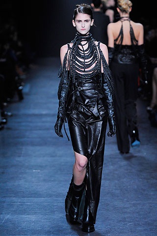 BST đông 2010 của Ann Demeulemeester - 1