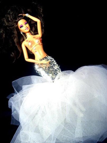 Khi giới trẻ mê trang điểm, làm tóc cho…Barbie - 5 Khi giới trẻ mê trang điểm, làm tóc cho…Barbie - 5