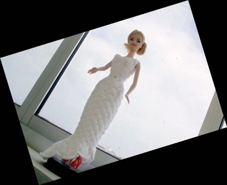 Khi giới trẻ mê trang điểm, làm tóc cho…Barbie - 8 Khi giới trẻ mê trang điểm, làm tóc cho…Barbie - 8