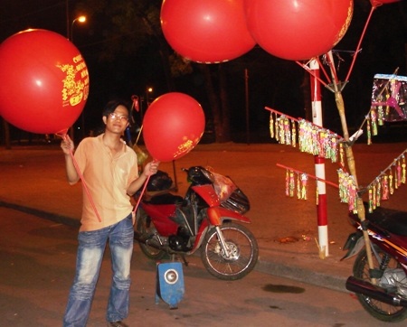 Nỗi lòng bạn trẻ mưu sinh ngày Tết - 3