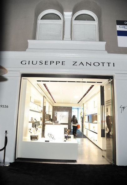 Tưng bừng tiệc khai trương cửa hiệu Giuseppe Zanotti - 4