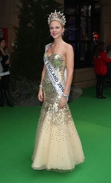 Hoa hậu Anh chưa có người yêu - 2