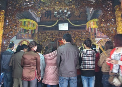 Náo nức đi lễ chùa cầu may đầu năm mới - 3