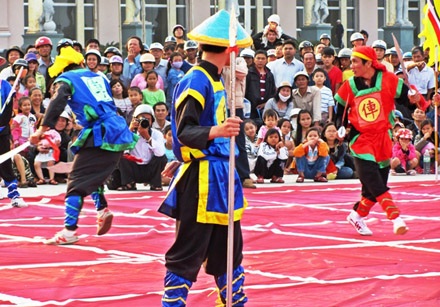 Xem những pha võ thuật độc đáo từ cờ người - 2