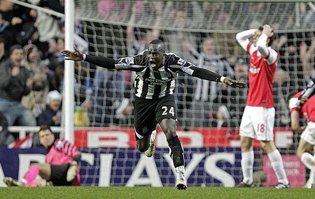 Những khoảnh khắc ấn tượng vòng 26 Premier League - 9