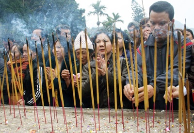 5 vạn người chen chân đến chùa Hương ngày khai hội - 6