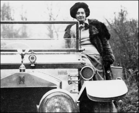 100 chiếc Rolls-Royce diễu hành trên phố - 6 100 chiếc Rolls-Royce diễu hành trên phố - 6