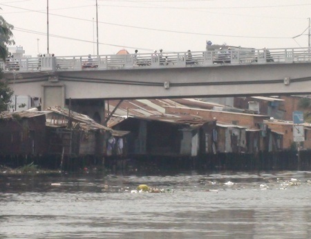 Chuyển đổi một phần công viên thành khu tái định cư - 1