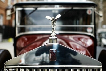 100 chiếc Rolls-Royce diễu hành trên phố - 9 100 chiếc Rolls-Royce diễu hành trên phố - 9