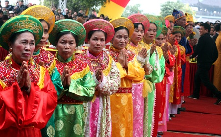 Dòng người chen chân khai hội ngôi chùa lớn nhất Việt Nam - 6 Dòng người chen chân khai hội ngôi chùa lớn nhất Việt Nam - 6