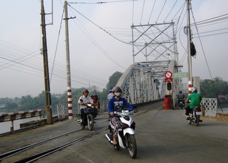 Cầu Ghềnh: Nguy hiểm được báo trước - 5