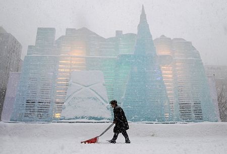 Khai trương mùa lễ hội băng độc đáo tại Nhật - 9