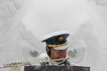 Khai trương mùa lễ hội băng độc đáo tại Nhật - 11