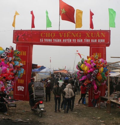 Khai hội chợ Viềng Nam Định - 1