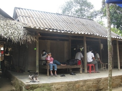 Ba đứa trẻ mồ côi mẹ vào mồng 2 Tết - 2