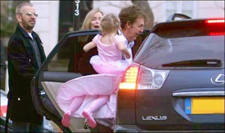 Xe các thành viên The Beatles đã từng đi - 30