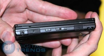 Độc đáo smartphone 2 màn hình sử dụng Android đầu tiên - 12 Độc đáo smartphone 2 màn hình sử dụng Android đầu tiên - 12