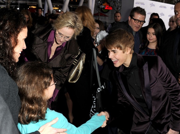 Tưng bừng buổi công chiếu phim của Hoàng tử nhạc Pop Justin Bieber - 4 Tưng bừng buổi công chiếu phim của Hoàng tử nhạc Pop Justin Bieber - 4