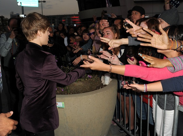 Tưng bừng buổi công chiếu phim của Hoàng tử nhạc Pop Justin Bieber - 5 Tưng bừng buổi công chiếu phim của Hoàng tử nhạc Pop Justin Bieber - 5