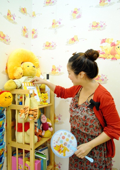 Bà bầu “Ốc” Thanh Vân tạo dáng trong ngôi nhà sang trọng - 6