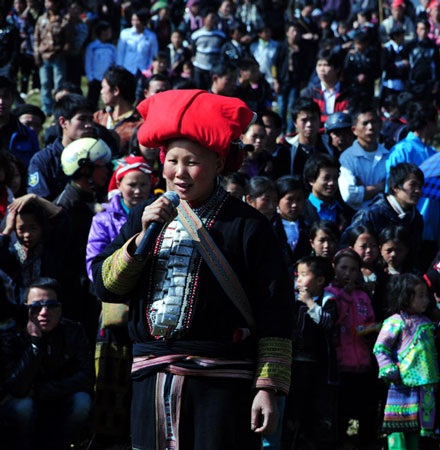 Về Tả Phìn hát giao duyên, leo cột gỗ... - 3