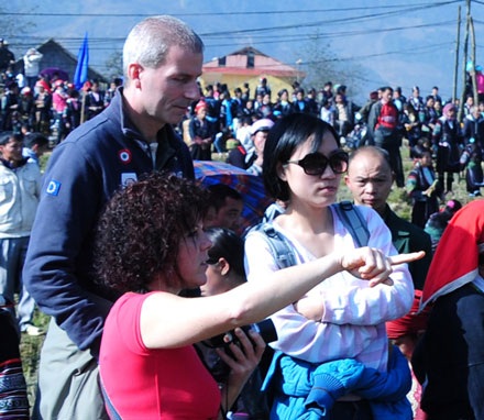 Về Tả Phìn hát giao duyên, leo cột gỗ... - 11