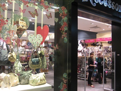 Vincom City Towers - Điểm hẹn Valentine 2011 - 2