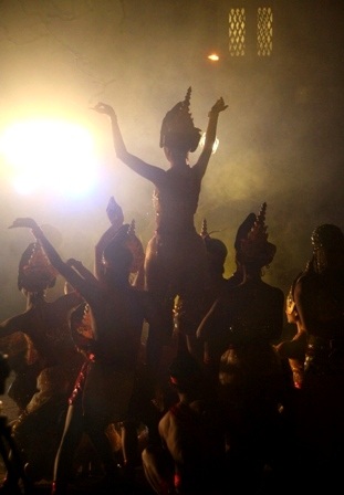 Lung linh đêm hội hoa đăng 705 năm “công chúa Huyền Trân mở cõi” - 14