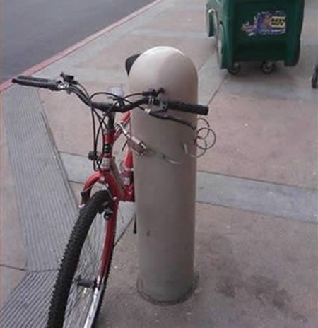 Những kiểu khóa xe hài hước - 5 Những kiểu khóa xe hài hước - 5