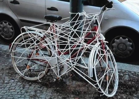 Những kiểu khóa xe hài hước - 6 Những kiểu khóa xe hài hước - 6