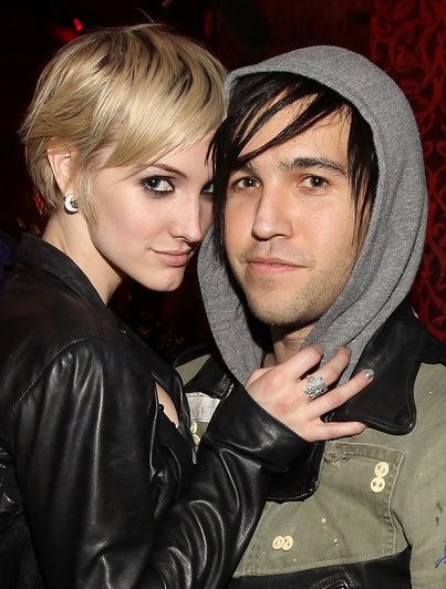 “Pete Wentz khóc nhiều sau khi bị vợ bỏ” - 1 “Pete Wentz khóc nhiều sau khi bị vợ bỏ” - 1