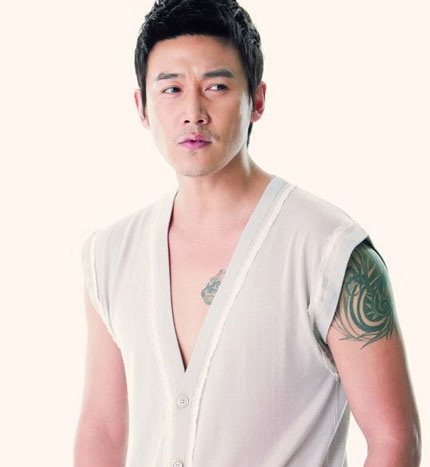 Vợ chồng Lục Nghị chụp hình kỷ niệm Valentine - 4