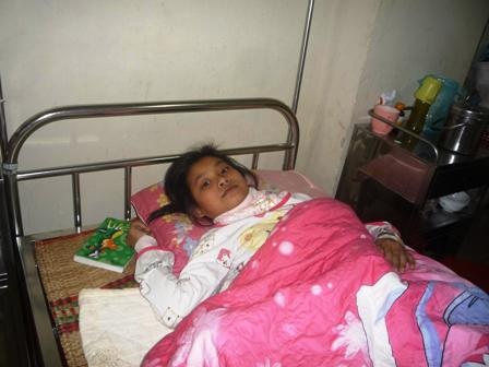 Hàng trăm trẻ em mắc bệnh sốt phát ban - 1