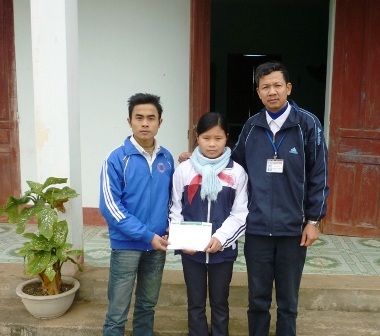 "Tết này trên bàn thờ cha cháu đã có bánh chưng..." - 1