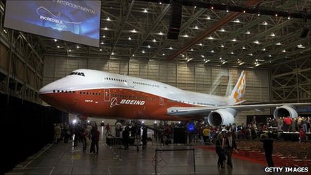 Boeing trình làng máy bay chở khách dài nhất thế giới - 1